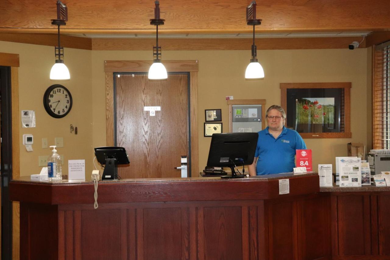 Prairie Inn Holmen La Crosse Area エクステリア 写真